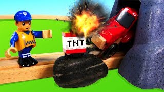 Мультфильм машинки — Игрушки Брио (Brio) — Случай на дороге Мультфильм машинки — Игрушки Брио (Brio) — Случай на дороге