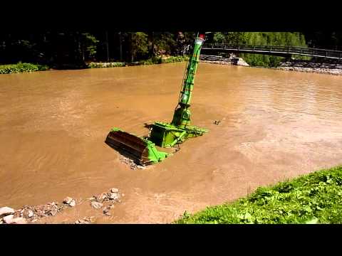 Komatsu D155 W bulldozer in action