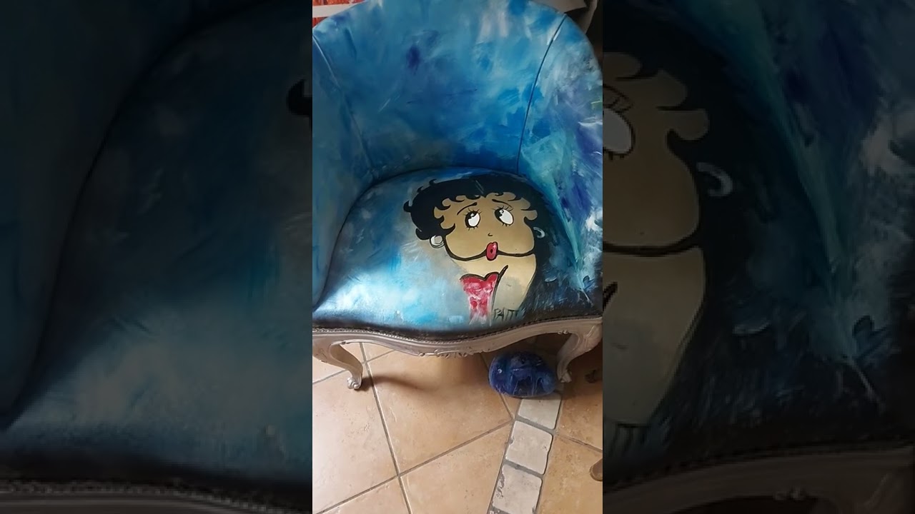 dipingere anche ...mobili in questo caso poltrona..vintage...con i miei quadri