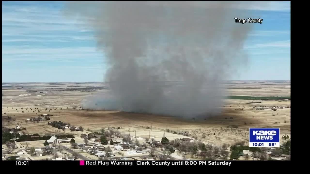 Multiple Kansas grass fires on Friday tied to controlled burns - YouTube