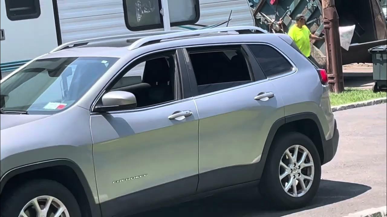 The Town of Brookhaven CCC McNeilus Garbage Truck B1/C1 Picking Up