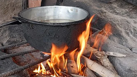 Nomadic Life — Preparing Qeymeh Chicken Stew Over Open Fire