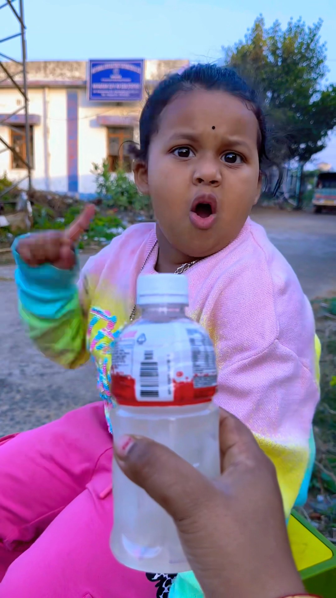 Mom Helps Kid Eat???#mistihappylifestyle #funny #shorts #viral #shortvideo