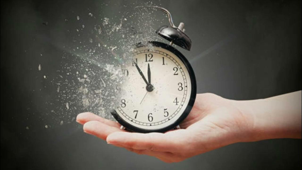 Time is all. Надпись слово time. Время заканчивается. Мало времени картинка. Песня all time low.