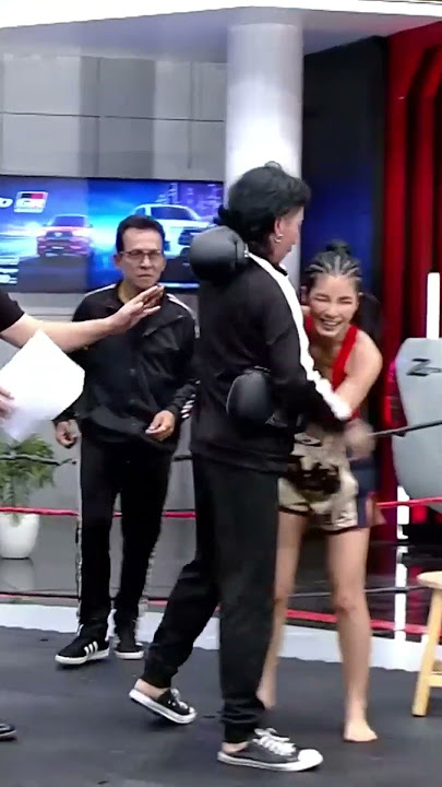 แจ๊ส ชวนชื่น l คลุกวงใน l แนท เกศริน l #ก็มาดิคร้าบ #ตลก #funny