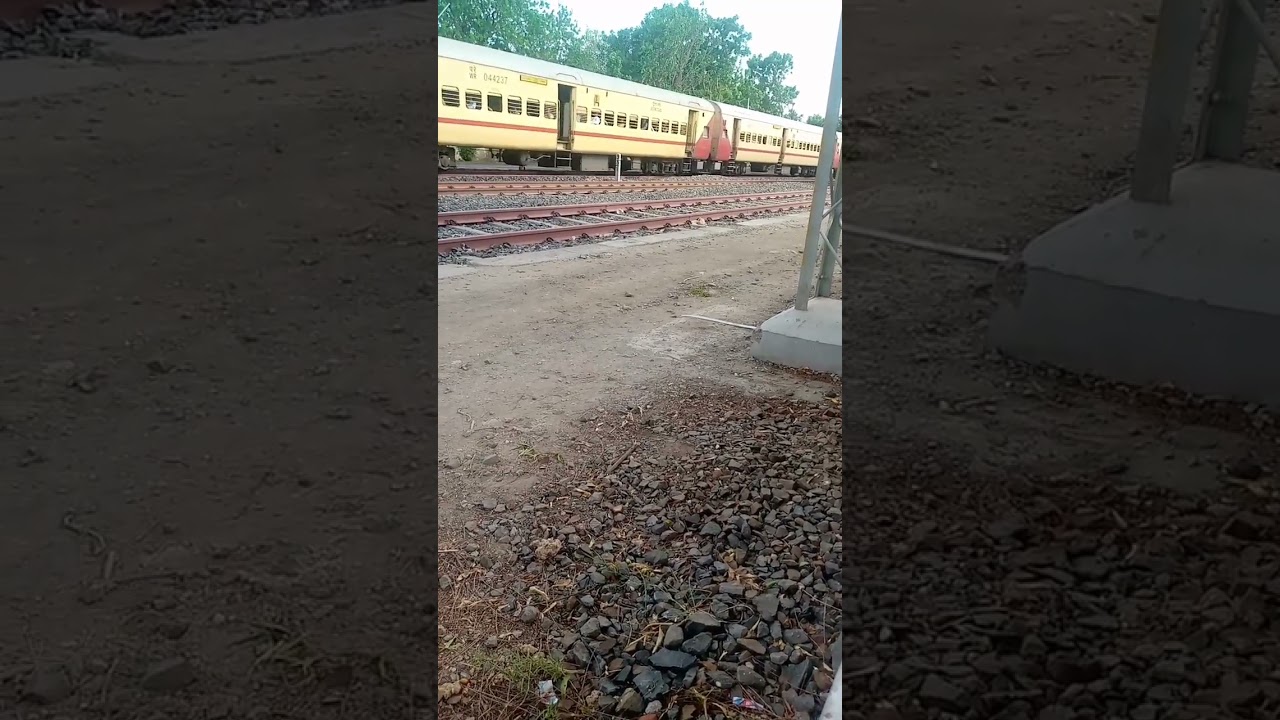 New video train ki i am stay Gujarat Junagadh