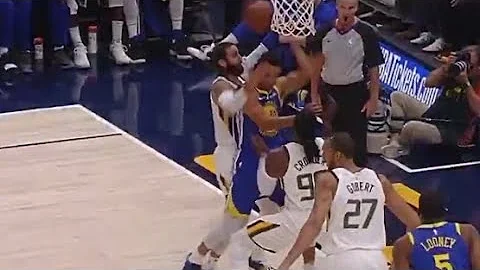 Steph Curry EYES IN BACK OF HEAD, Impossible Pass After Offensive Rebound!