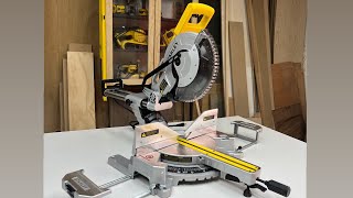 Sierra ingleteadora de 10” de la marca STANLEY modelo SM181