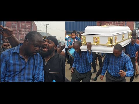 Danfo Drivers 'Mountain Black' At Late Partner Mad Melon Burial As They Carry His Casket Inside car