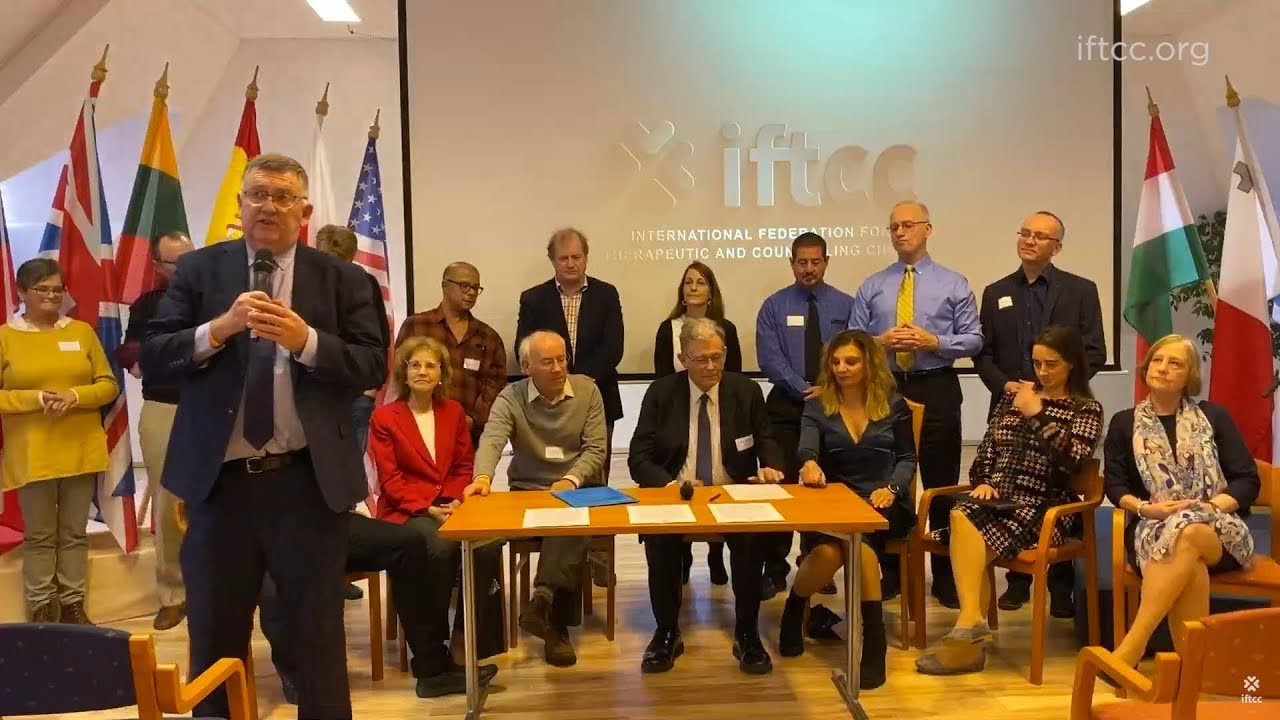 Signing of Declaration in Support of Therapeutic Choice