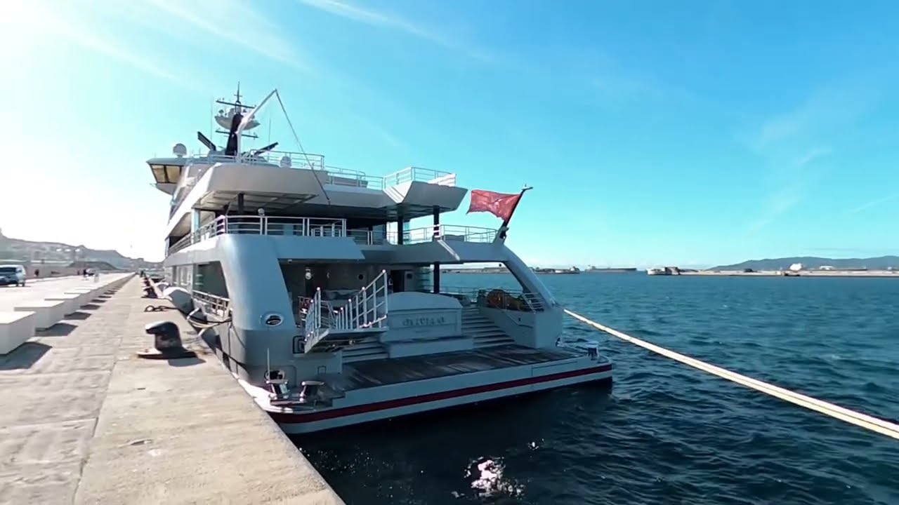 Olivia O megayacht 88 m