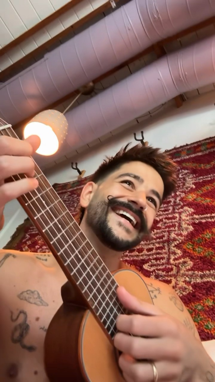 Tiembla @carinleonoficial  alguien te quiere reemplazar ?