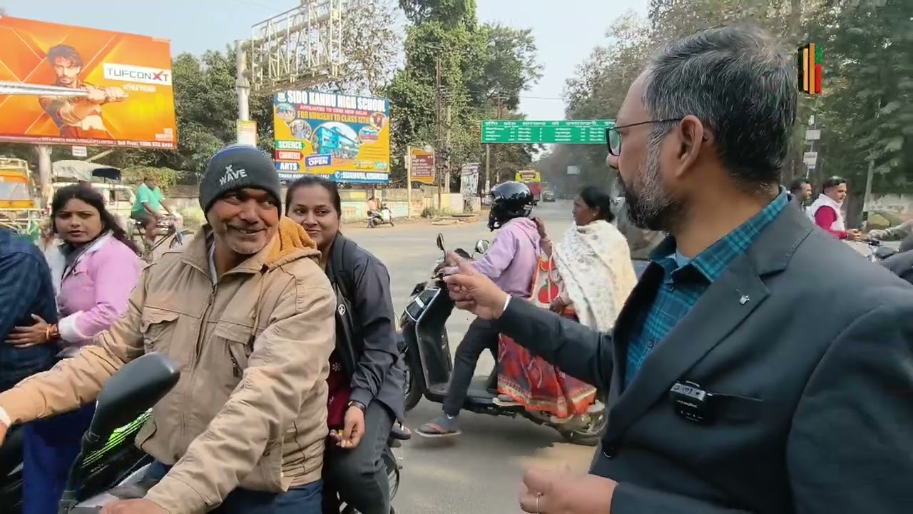 जब अचानक दुमका के DC chowk पहुंचे दुमका DTO  बाइक वालों का रिएक्शन।।