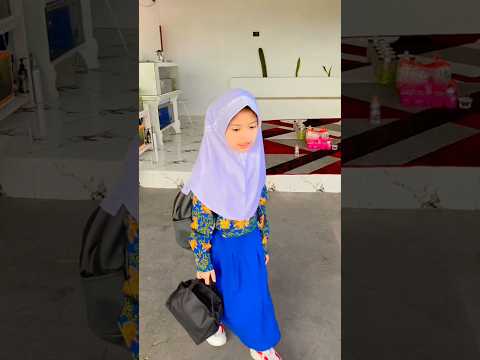 Berangkat sekolah jagan lupa salim #short #shorts