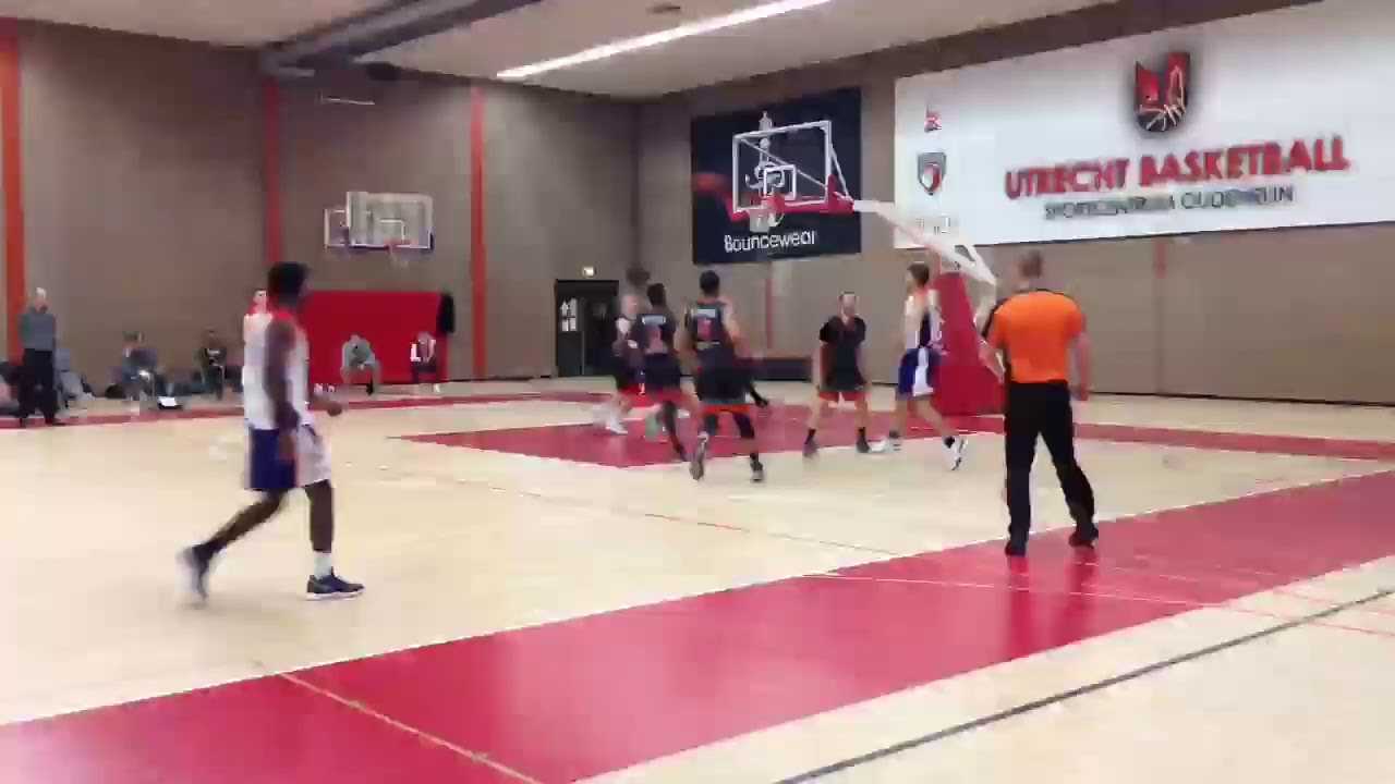 Promotiedivisie UBALL (Utrecht Basketball) Attacus Basketball (10