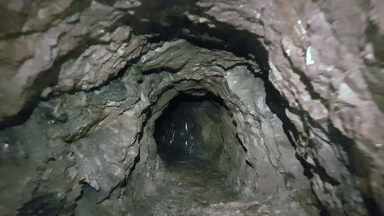 Sketchy collapses at the Sunshine Mine