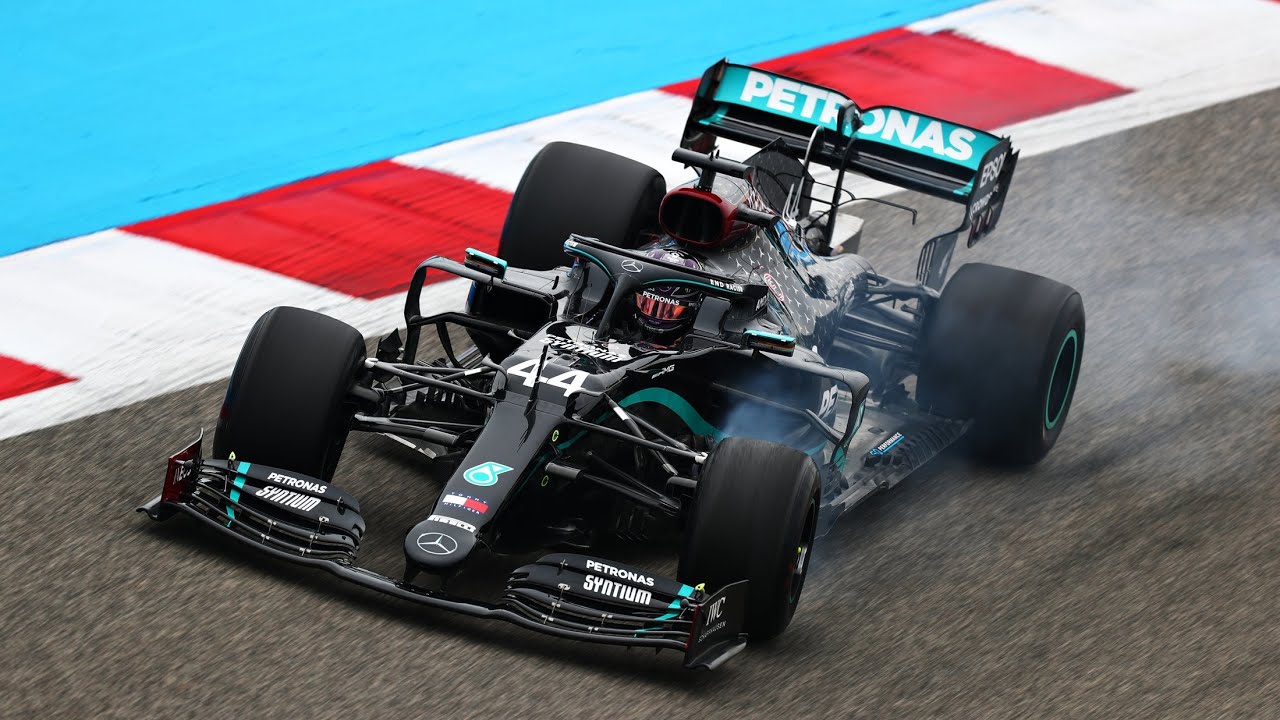 Lewis Hamilton suffers huge lock up in F1 free practice