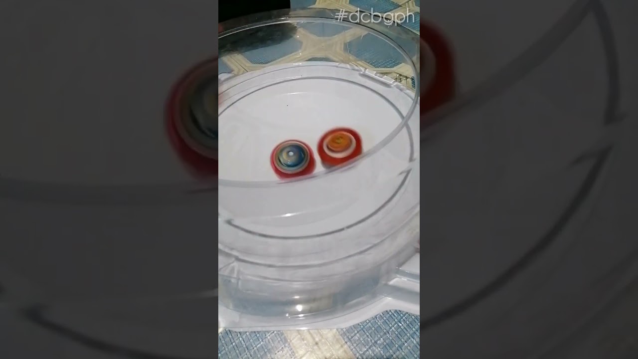 Speed Video: Prominence Valkyrie vs Roar Achilles Beyblade Burst Dynamite Battle Burst Ultimate