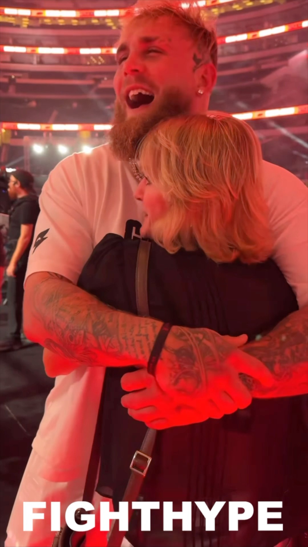 Jake Paul says MOM SLAPS HARDER THAN Mike Tyson