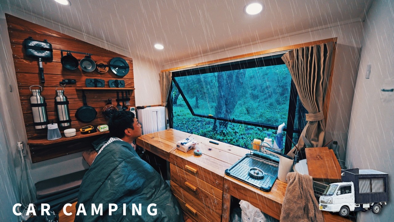 [Автокемпинг под проливным дождём] Опасно! Ночью шторм из-за тайфуна. Едим наси горенг.