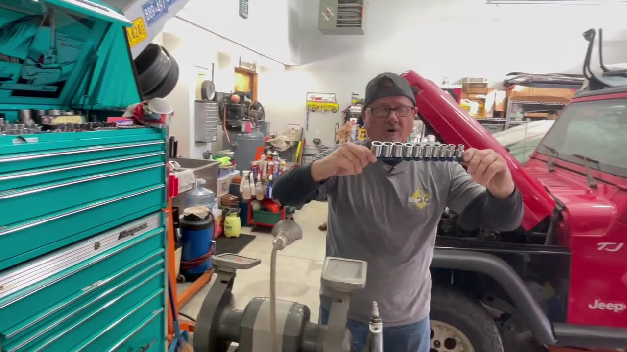 Nissan Rogue Rear Brake Service in the Driveway ( Part 1) - Motormouth Style, Stop the Squeal!