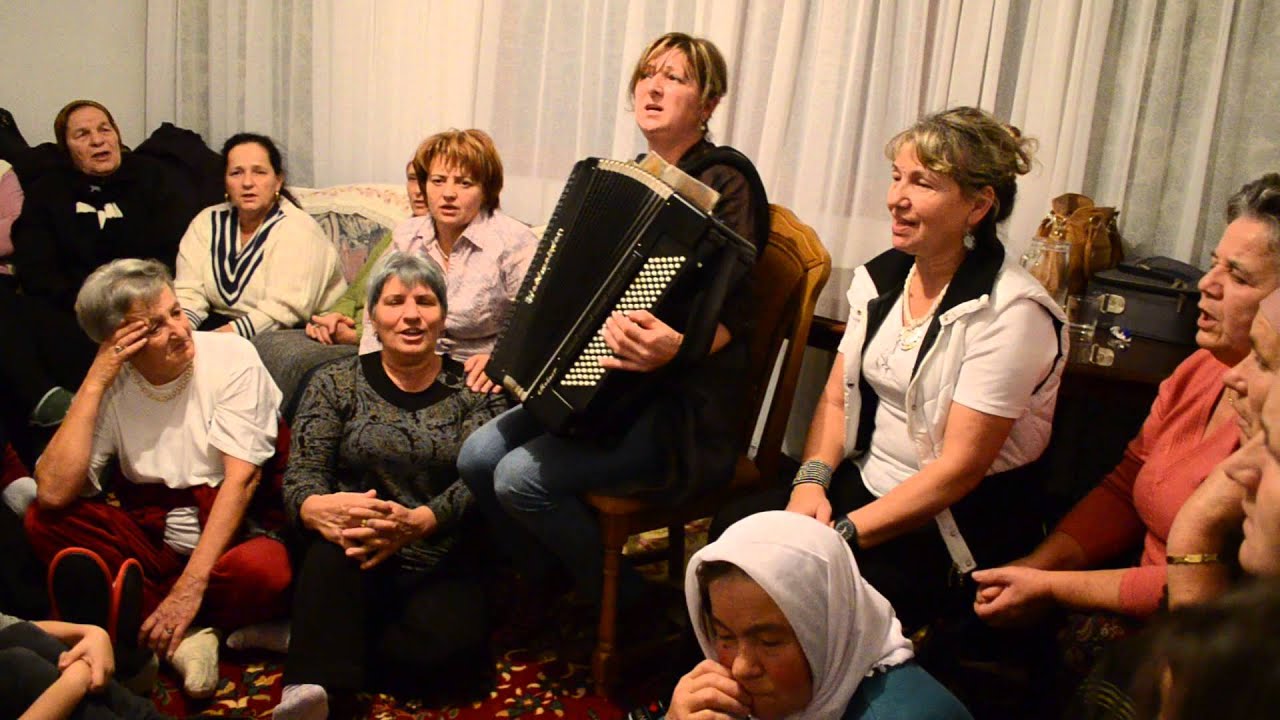 Ovako se pjeva i veseli kadse sastanu tri udruženja Žena 06.12.2014.god.