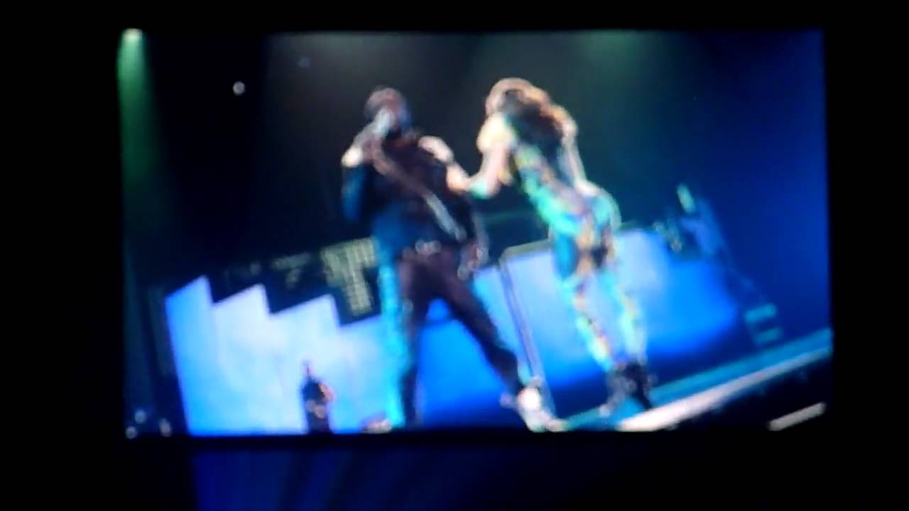 Black Eyed Peas My Humps LIVE HD YouTube