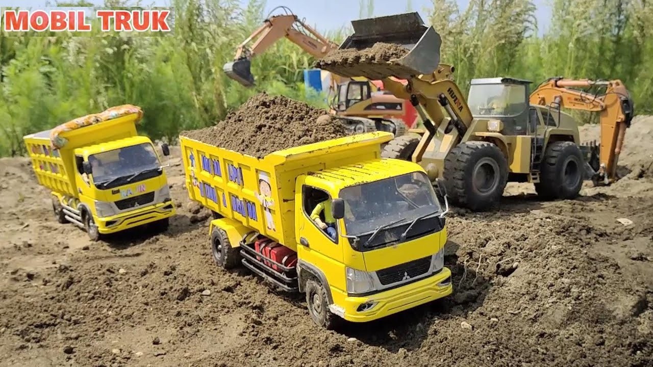 Mantap Muatan Berat Truk Oleng RC Melewati Jalan Berlumpur, Isuzu NMR Canter Fuso Gagal Nanjak