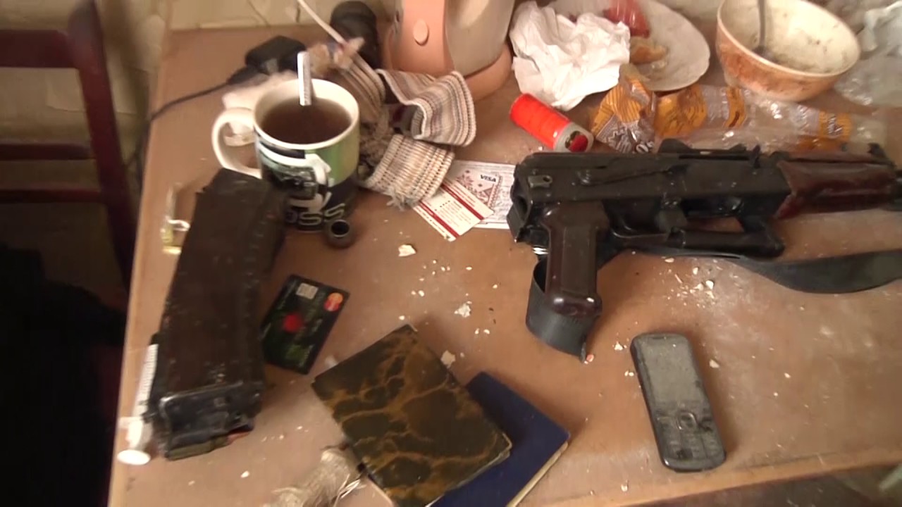 У Чернігові під час затримання озброєного злочинця двоє поліцейських отримали поранення