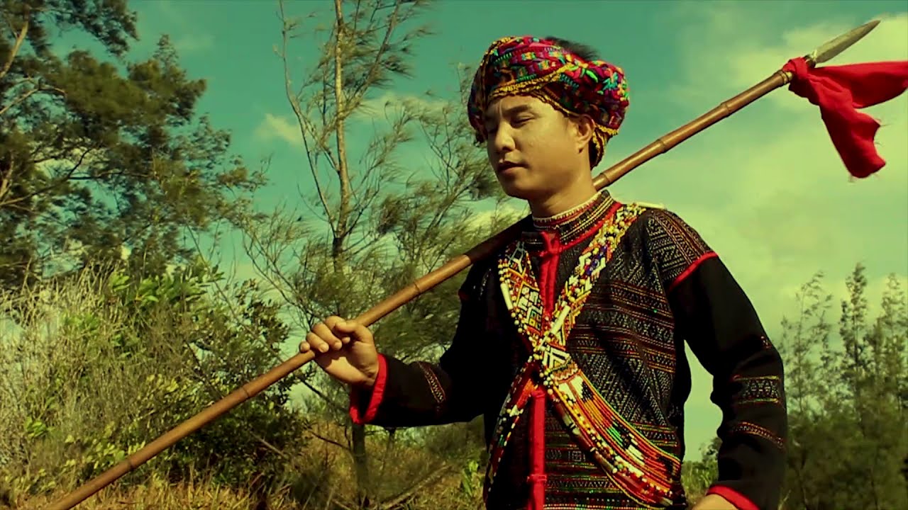 HONDOM KU DI KODORI_Misompuru tokou-Rungus etnik song-lyric below discription-kudat#Cannon 7000D