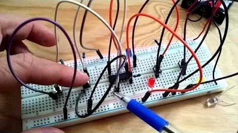 NAND IC Chip 4011 Breadboard Logic 💡 Tutorial