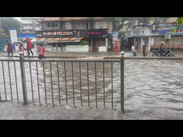 Mumbai rain.... day 3  kurla LBS road class=