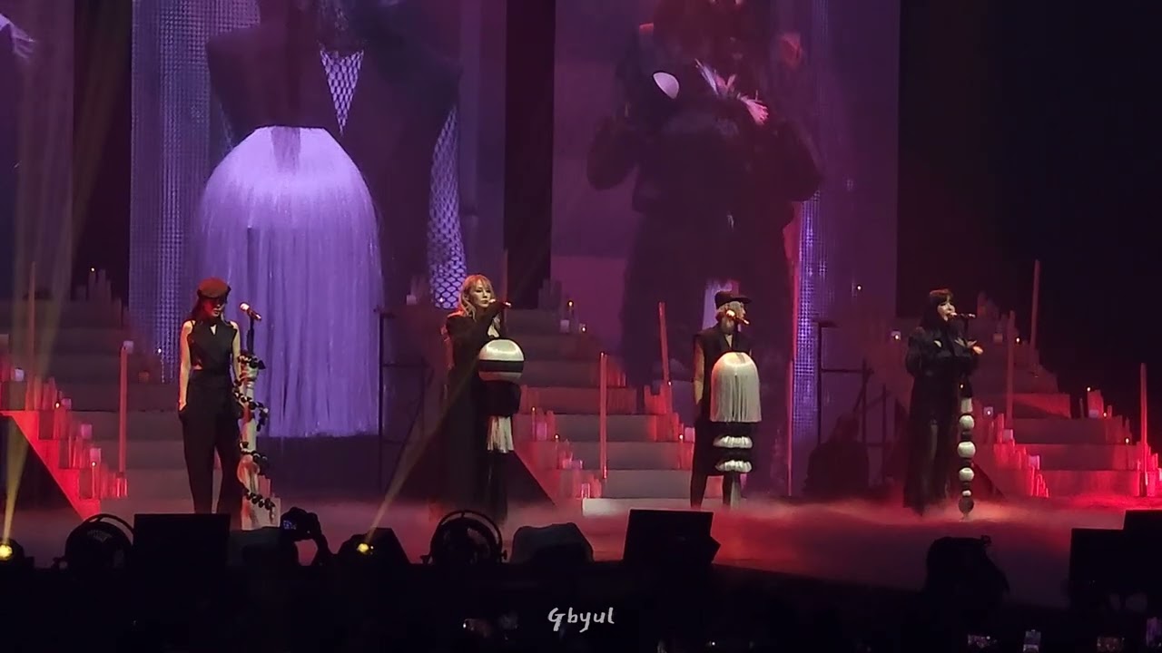 2NE1 - 그리워해요, 아파, 살아 봤으면 해, 론리 'Welcome back' in Seoul day1 (24.10.4)