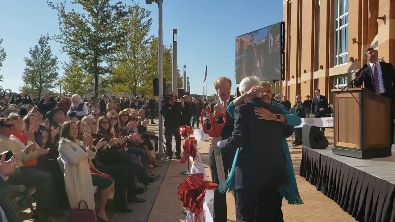 Dickies Arena opening ceremony included a ribbon-cutting by Ed Bass and Mayor Betsy Price