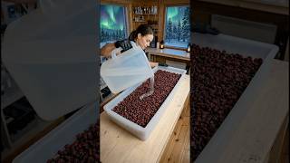 I made a stunning cranberry epoxy resin table! 10,000 cranberries!