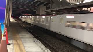 EMU3000 Series (red stripe) New Tzechiang Limited Exp. Service 385 passing through Qiaotou Station