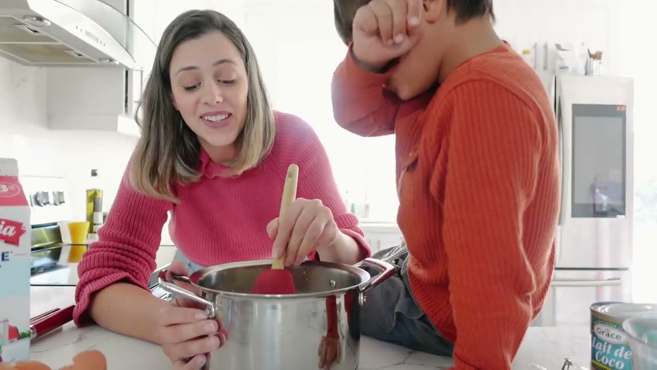 Fazendo a sobremesa pra minha ceia de natal. É muito gostosa!