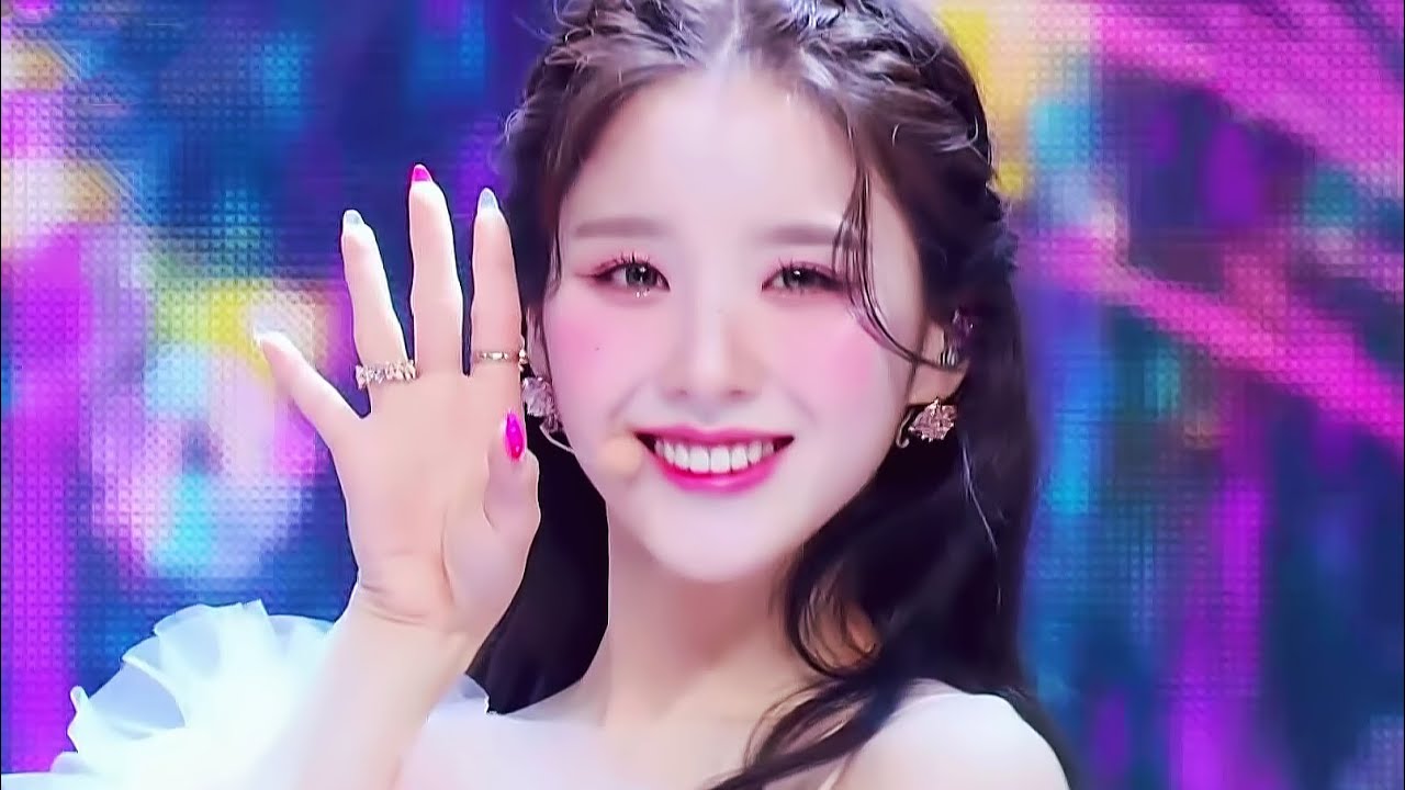 [4K] 이달의 소녀 (LOONA) - Flip That 교차편집 (Stage Mix) - YouTube