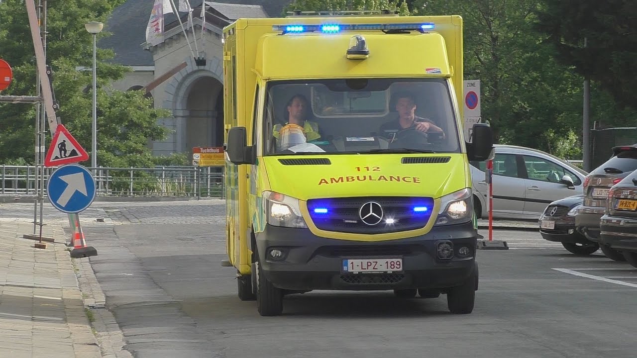 Brandweer , Ziekenwagens , MUG Politie met spoed naar en van verschillende interventies in Vilvoorde