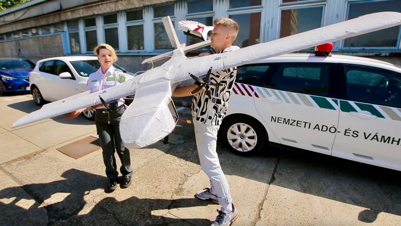 Távirányításos repülőt és illegális cigigyárat is kapcsoltak már le a NAV-os nyomozók