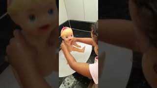 Banho Na Baby A Live