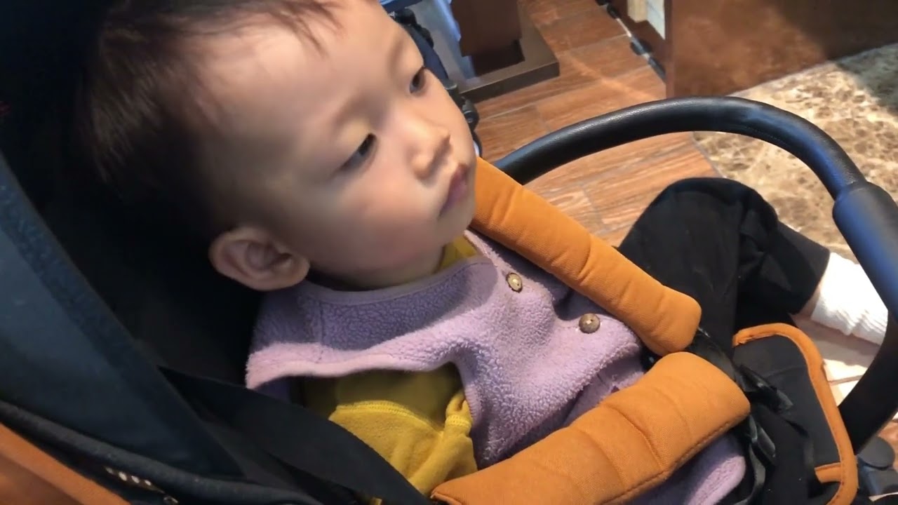 深圳八号仓：疫情之前依然人山人海，多优惠才能吸引这么多人？