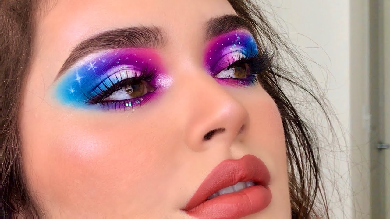 Space-inspired makeup looks that are *truly* out this world - GirlsLife