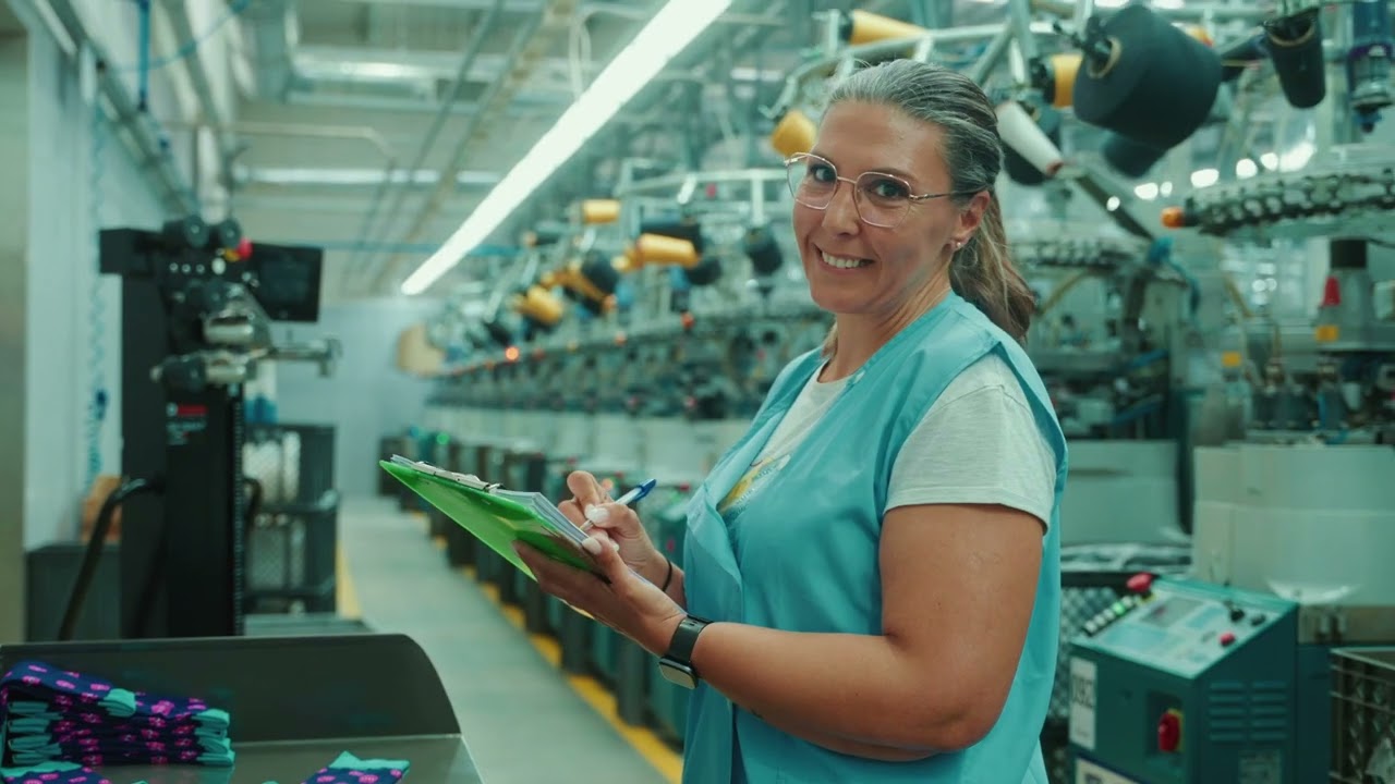 Personalisierte Socken: So entstehen einzigartige Designs mit deinem Logo