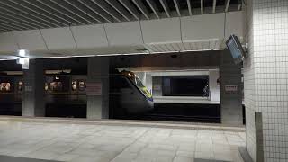 20211215 2253次EMU800型黃頭區間車 南港車站2A月台 列車離站 No.2253 Local train Nangang station platfrom2A Train depart
