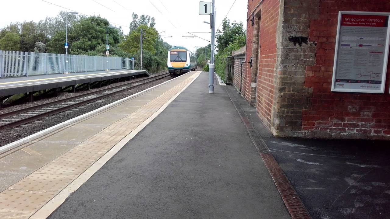 camera iphone 8 plus apk 170272 passes through Needham Market with 2 tone | 02/06/2016