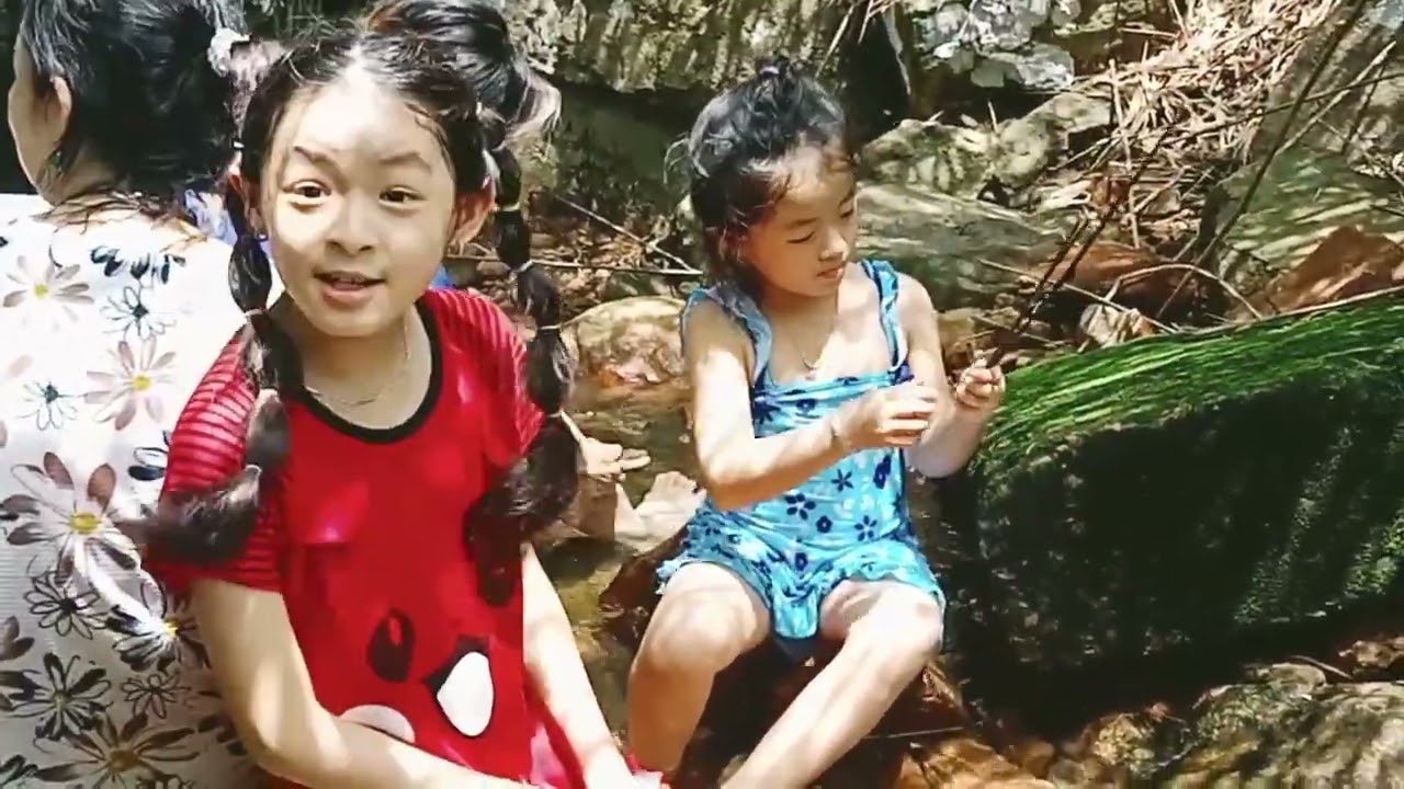 TM và TN tắm suối trúc 15.06.2025