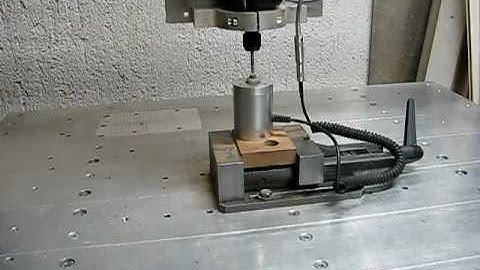 CNC milling an internal thread test 1/5