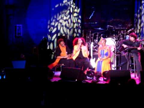 India.Arie - "God Is Real" Improv