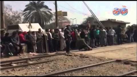 اول فيديو لـ موقع حادث تصادم قطار بسيارة نقل في العياط